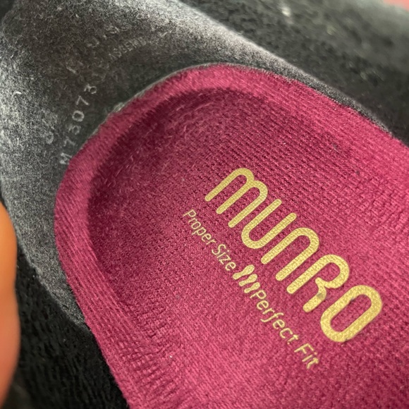 Munro wedge shoes - Picture 7 of 8